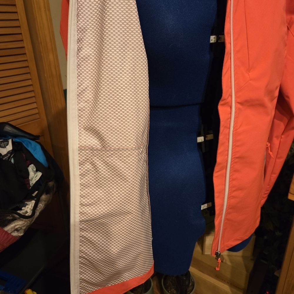 Free Country Bold Pink Rain Jacket - Picture 6 of 8
